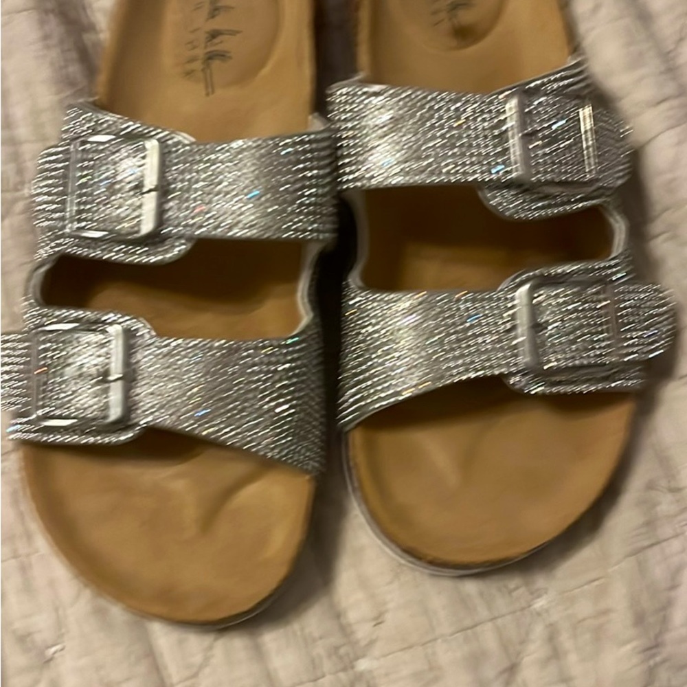 Women’s size 6.5 slides like know worn once